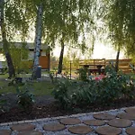 Drewniany Zakatek Z Sauna I Jacuzzi * Jadow