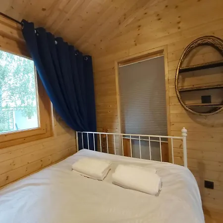 Drewniany Zakatek Z Sauna I Jacuzzi Jadow