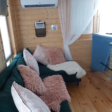 Holiday home Drewniany Zakatek Z Sauna I Jacuzzi Jadow