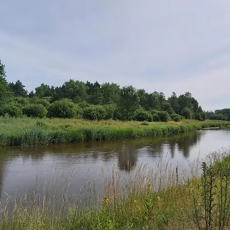 Drewniany Zakatek Z Sauna I Jacuzzi 別荘