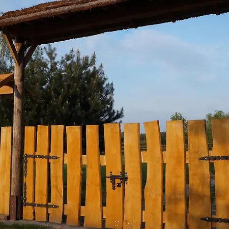 Drewniany Zakatek Z Sauna I Jacuzzi