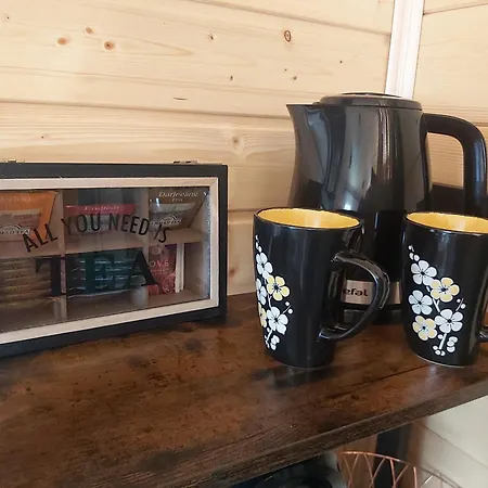 Drewniany Zakatek Z Sauna I Jacuzzi 別荘