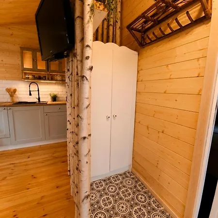 Drewniany Zakatek Z Sauna I Jacuzzi