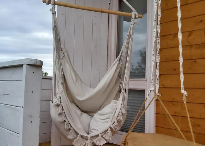 Drewniany Zakątek Z Sauną I Jacuzzi Jadow