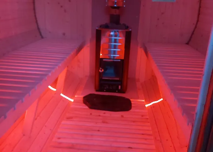 Dom wakacyjny Drewniany Zakątek Z Sauną I Jacuzzi Jadow