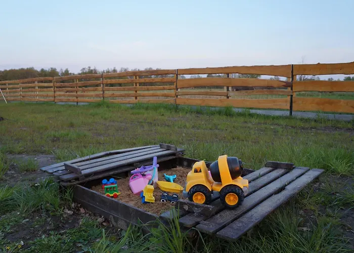 Dom wakacyjny Drewniany Zakątek Z Sauną I Jacuzzi Jadow