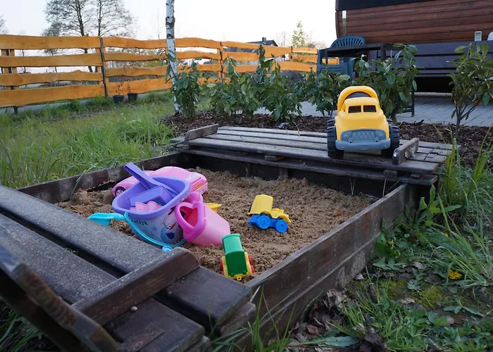 Drewniany Zakątek Z Sauną I Jacuzzi Jadow