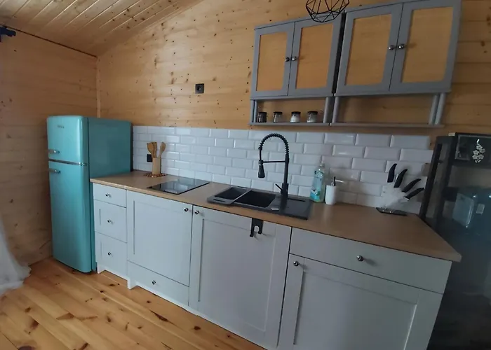 Drewniany Zakątek Z Sauną I Jacuzzi