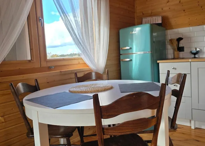 Drewniany Zakątek Z Sauną I Jacuzzi Jadow